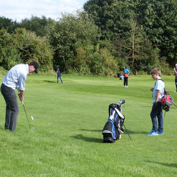 Parents & Sons Golf Sept 2016 (13)